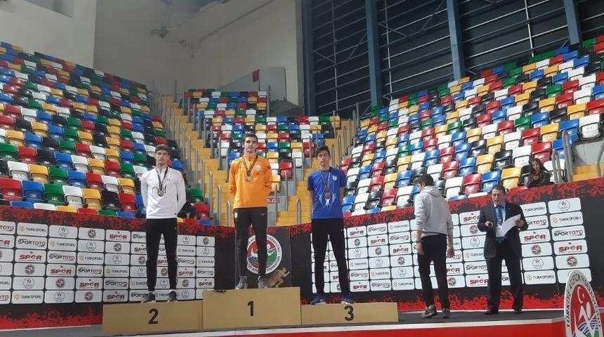 Atilla G&ouml;ktuğ Taşdelen&rsquo;den bronz madalya