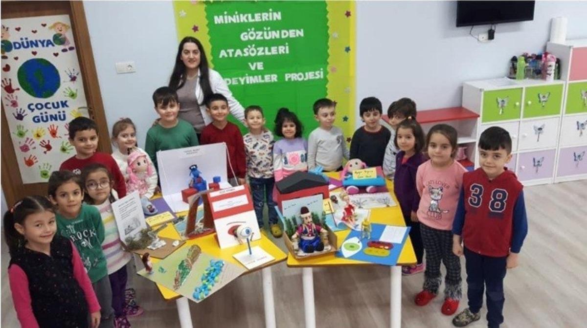 Minikler, g&ouml;z&uuml;nden atas&ouml;z&uuml; ve deyimleri tasarladı