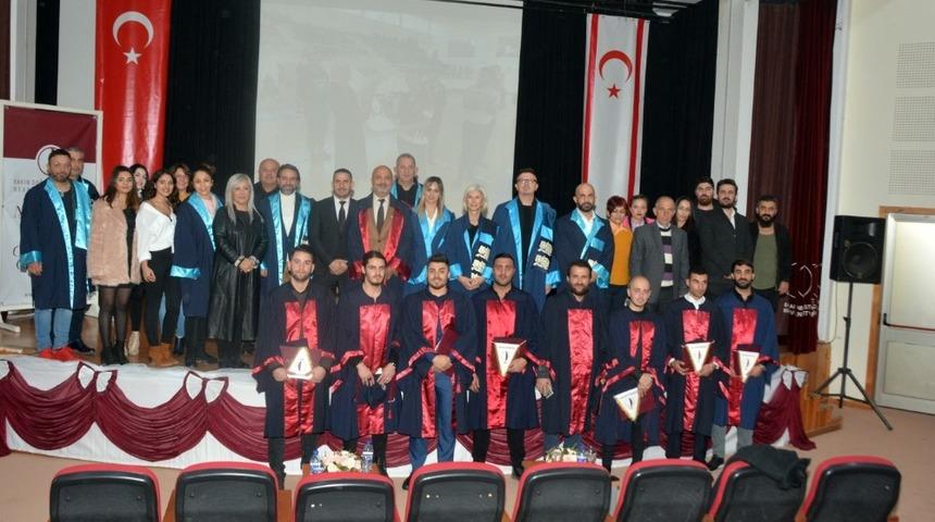 Spor Bilimleri Fak&uuml;ltesi&rsquo;nde mezuniyet coşkusu