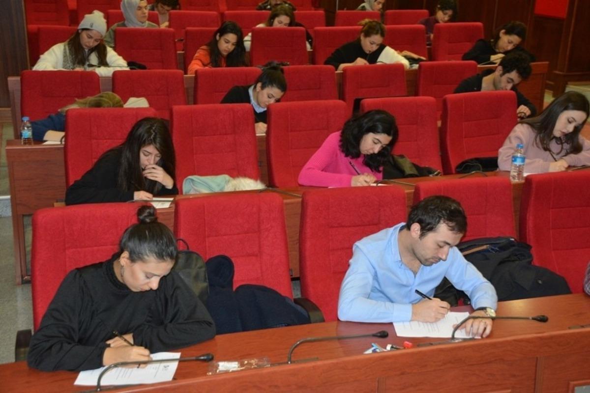 Sosyal Hizmet Uzmanı olmak i&ccedil;in 62 kişi sınava girdi