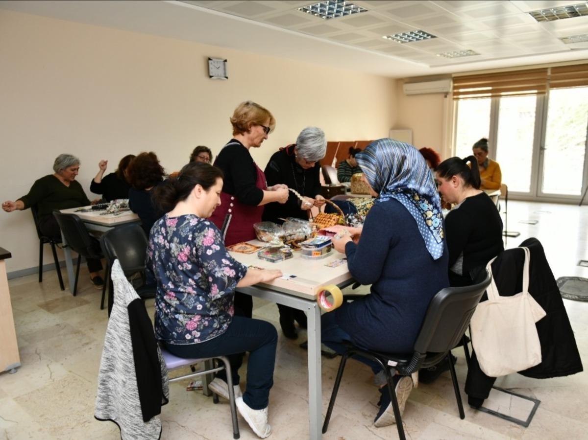 Esenyurtlu kadınlar doğa dostu &uuml;r&uuml;nler &uuml;retiyor