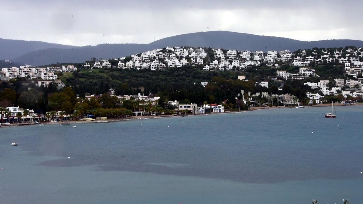 Bodrum'da denizin rengi değişti