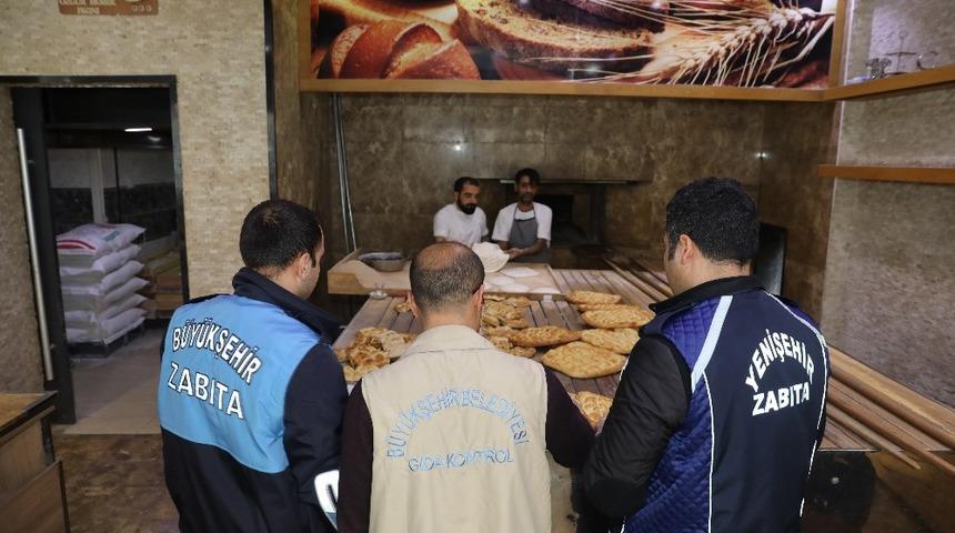 Diyarbakır B&uuml;y&uuml;kşehir Belediyesi&rsquo;nden fırın denetimi