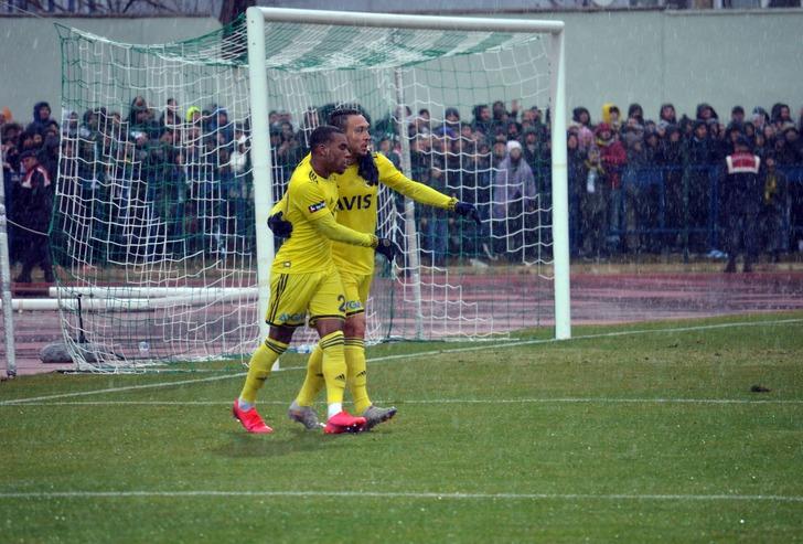 Fenerbahçe, Mevlüt Erdinç'in sözleşmesini uzatacak G5