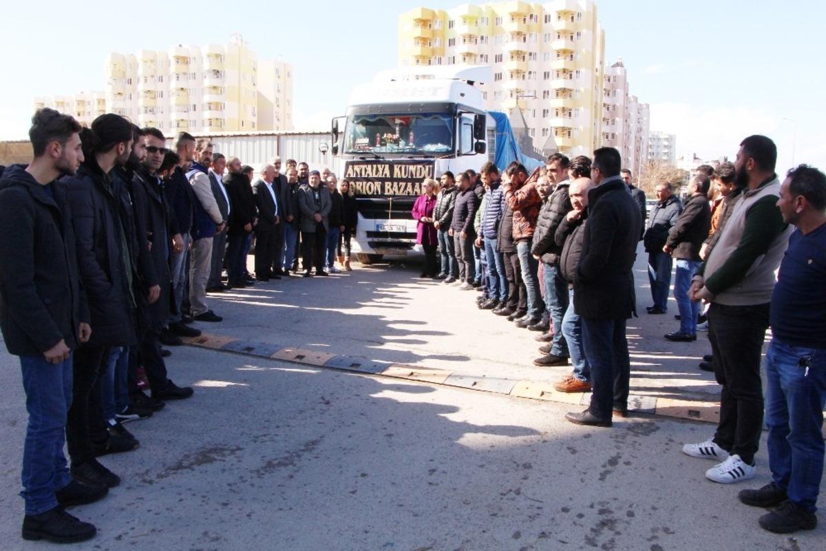 Turizm esnafından depremzedelere  yardım