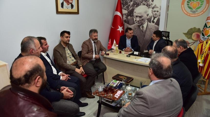 T&uuml;t&uuml;nc&uuml;&rsquo;den depremi yaşayan illerin derneklerine taziye