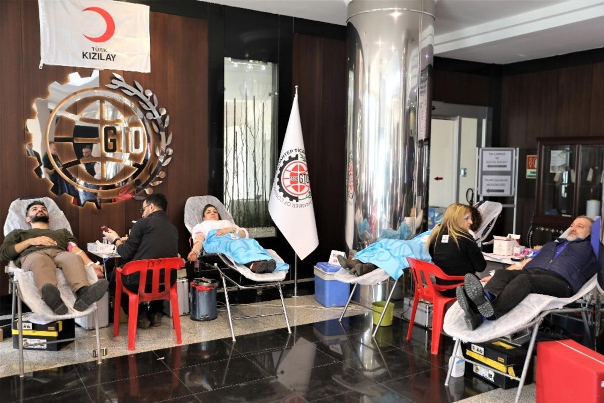 &ldquo;Gazi&rdquo; şehir kan bağışında buluştu