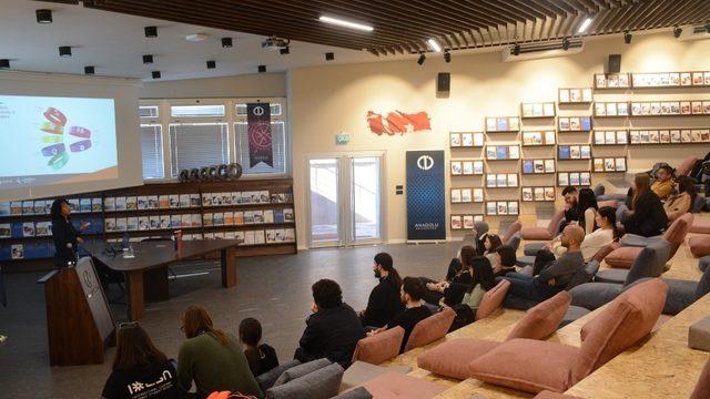 Yabancı öğrencilere Eskişehir ve Anadolu Üniversitesi tanıtıldı