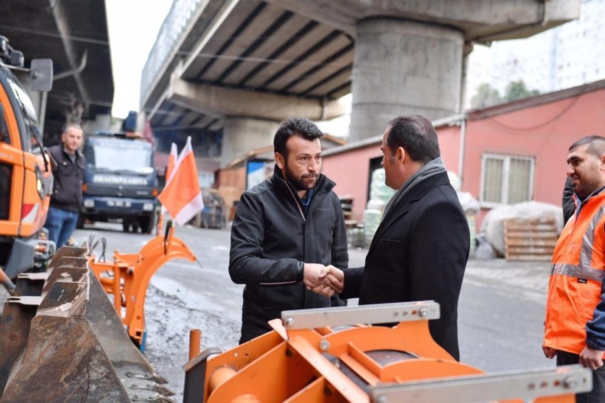 Beyoğlu Belediyesi karla m&uuml;cadele i&ccedil;in teyakkuzda