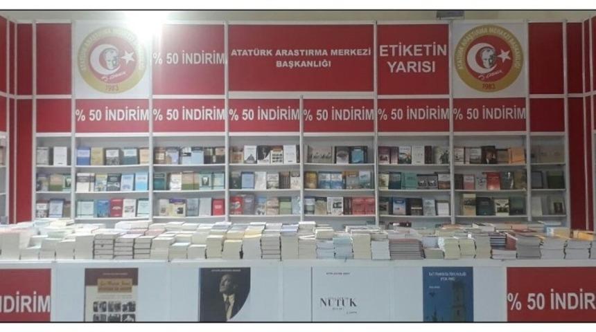Atat&uuml;rk Araştırma Merkezi yayınları CNR kitap fuarında