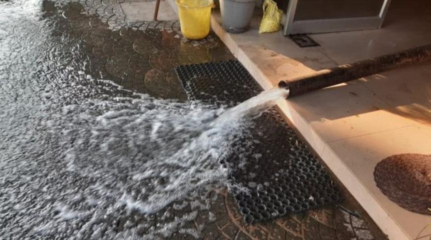 Alkol şebekeye karıştı, musluklardan 'su gibi' aktı!