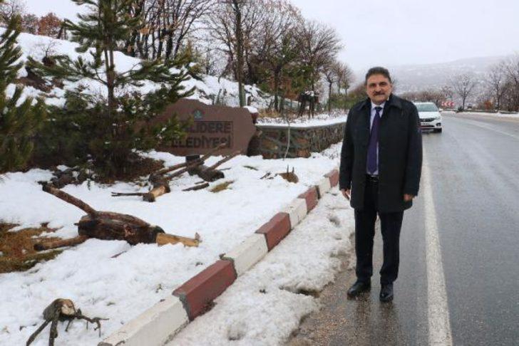 Ankara'da 30 ahşap hayvan heykeline saldırı: Putlarınızı buradan alın G1