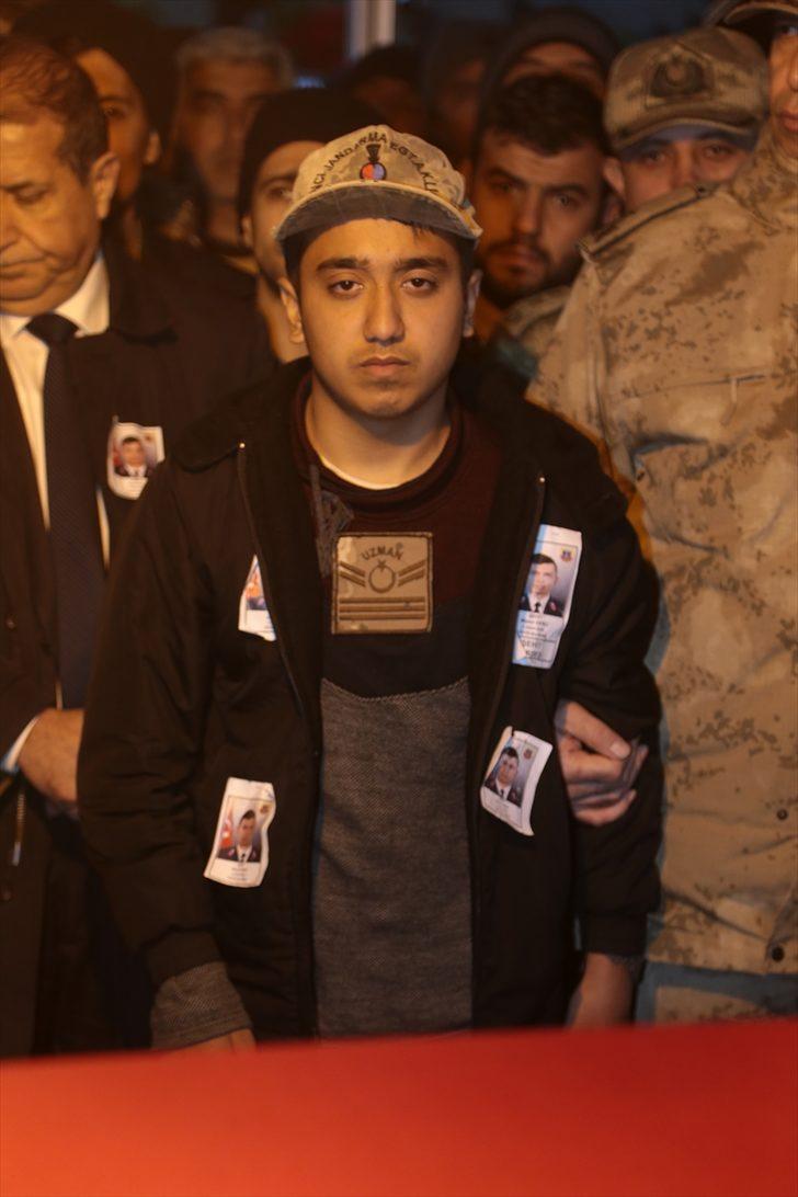 Van'da çığ düşmesi sonucu şehit olan Jandarma Uzman Onbaşı Deniz son yolculuğuna uğurlandı G1