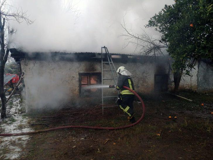 Köyceğiz’de ev yangını G4