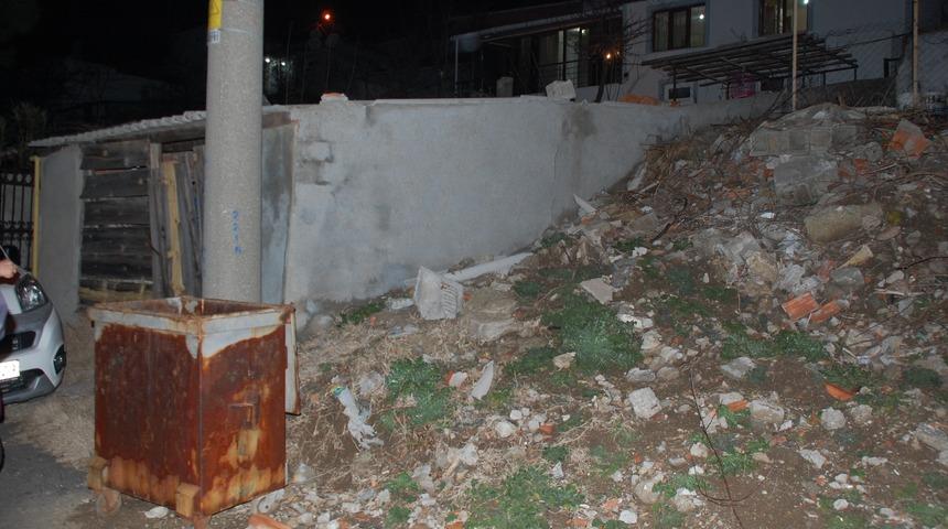 14 yaşında doğum yapan kız bebeğini &ccedil;&ouml;pe bıraktı