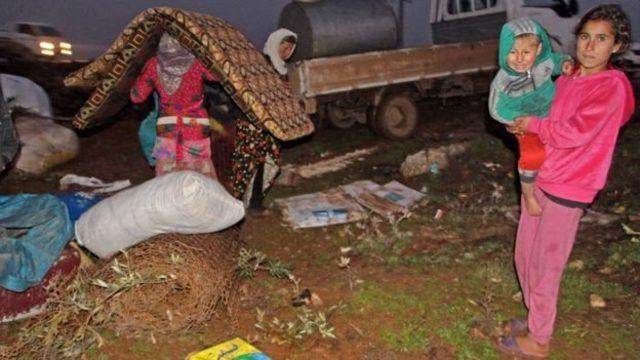 İdlib civarındaki çatışmalar nedeniyle yarım milyonu aşkın insan evlerini terk etti