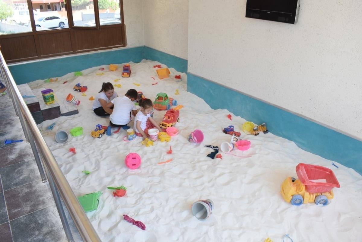 Bu il&ccedil;ede oyun parkları, sinema ve havuzlar &uuml;cretsiz