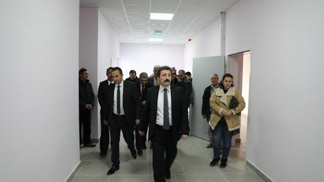 Vali Tavlı, yapımı tamamlanan okulları yerinde inceledi