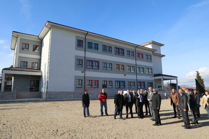 Vali Tavlı, yapımı tamamlanan okulları yerinde inceledi G3