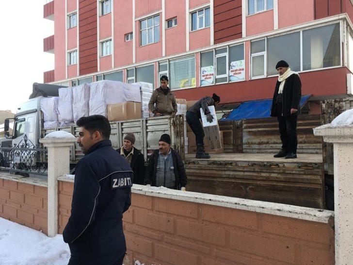 Özalp ilçesinden depremzedelere yardım G1