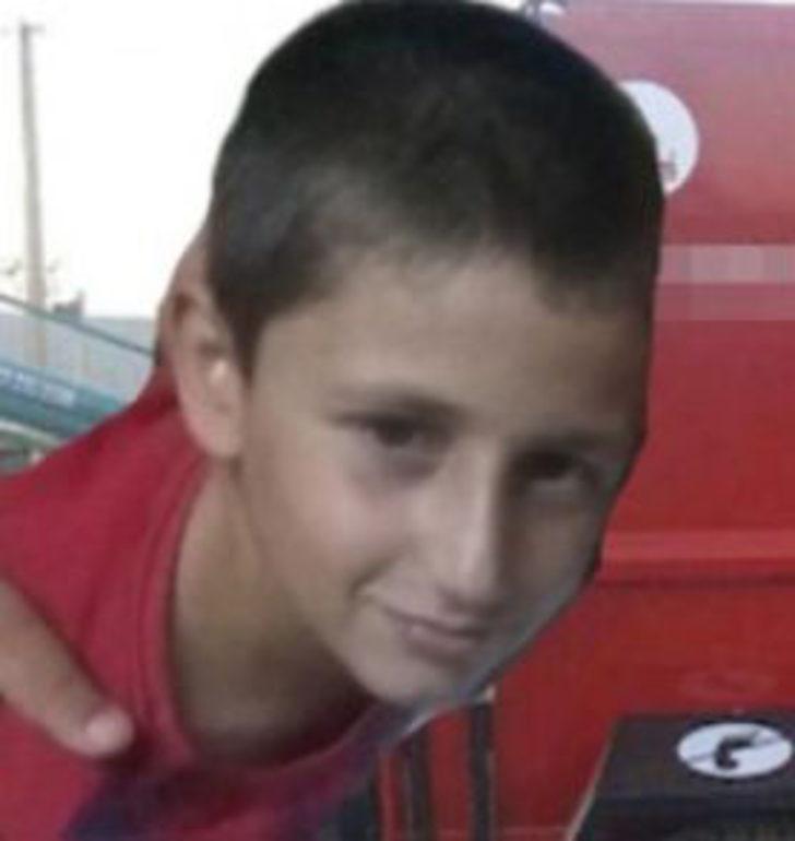 Yem karma makinesinin şaftına sıkışan küçük Oktay'dan kahreden haber G4