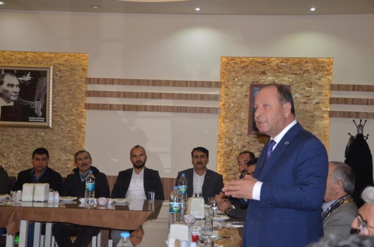 Başkan Opruk&ccedil;u muhtarlarla bir araya geldi