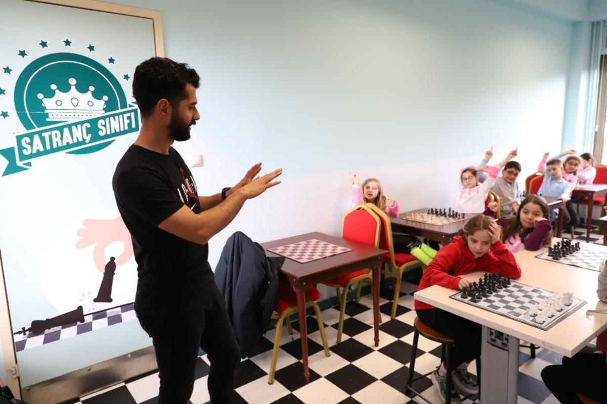 B&uuml;y&uuml;kşehir, Kocaeli&rsquo;de satrancı sevdiren adres oldu