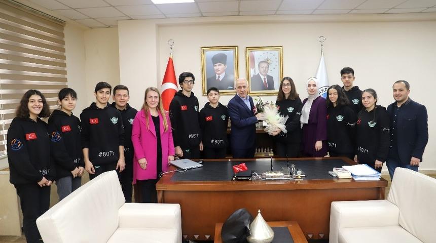 R3D3 robot takımından G&uuml;ltak&rsquo;a ziyaret