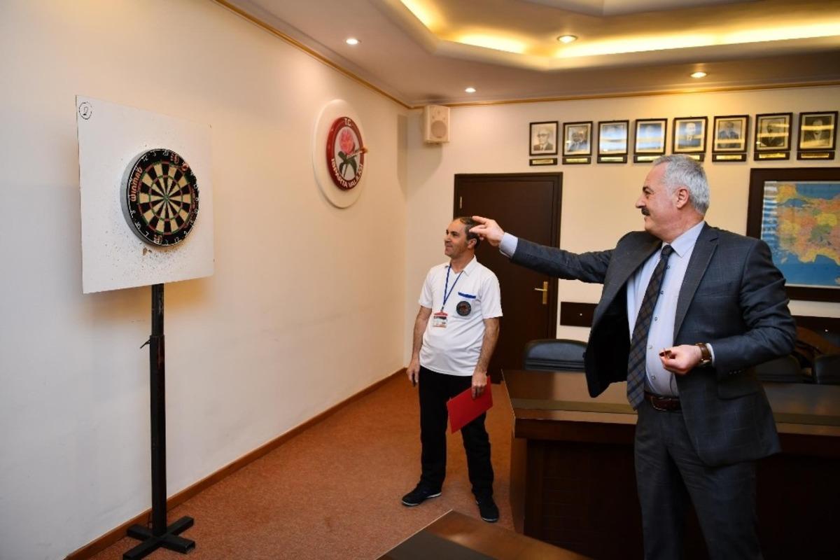 Vali Seymenoğlu, şampiyonlarla bir araya geldi