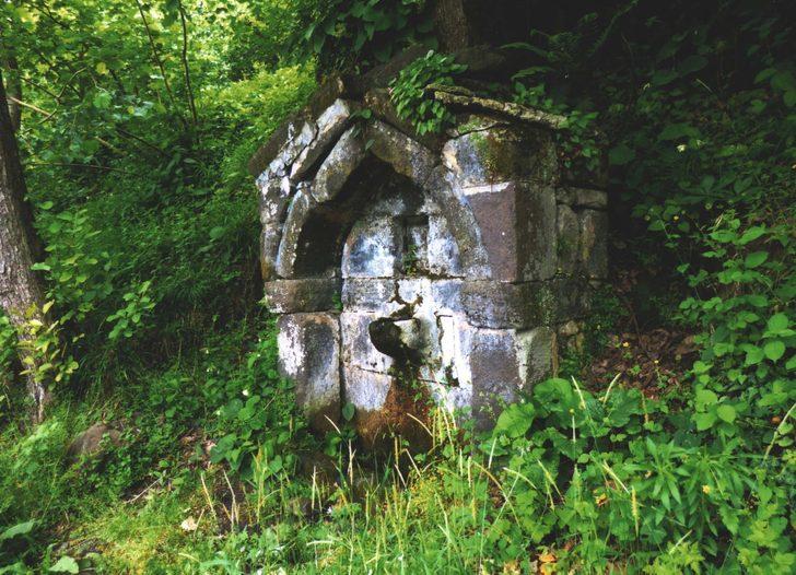 Trabzon'da 150 yıllık tarihi çeşme çalındı G1