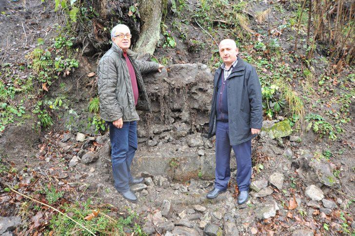 Trabzon'da 150 yıllık tarihi çeşme çalındı G5