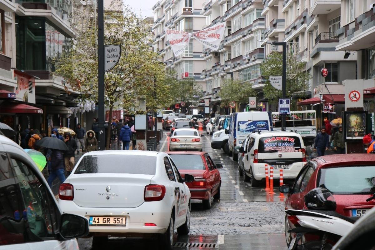 Samsun&rsquo;un en işlek caddesi ara&ccedil; trafiğine a&ccedil;ıldı