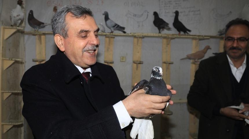 Beyazg&uuml;l, kuş&ccedil;ular esnafını ziyaret etti