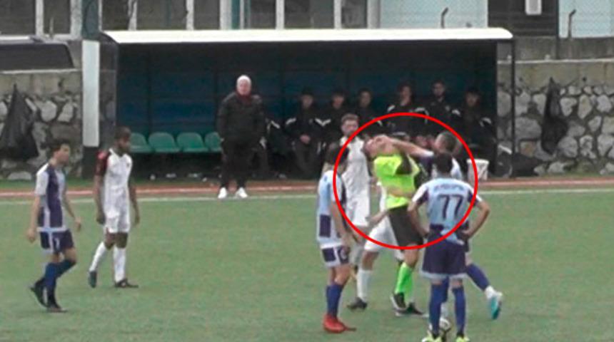 Hakeme yumruk atan futbolcu Yıldıray Kenet'e 13 maç ceza