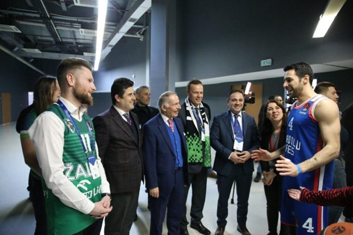 Dostluk basketbol ma&ccedil;ına taşındı