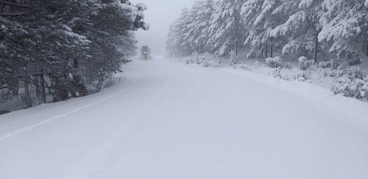 Aydın’da karla mücadele devam ediyor G4