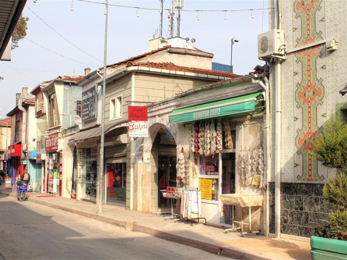 Bafra Belediyesi &rsquo;Bedesten &Ccedil;arşısı&rsquo;nı unutmadı