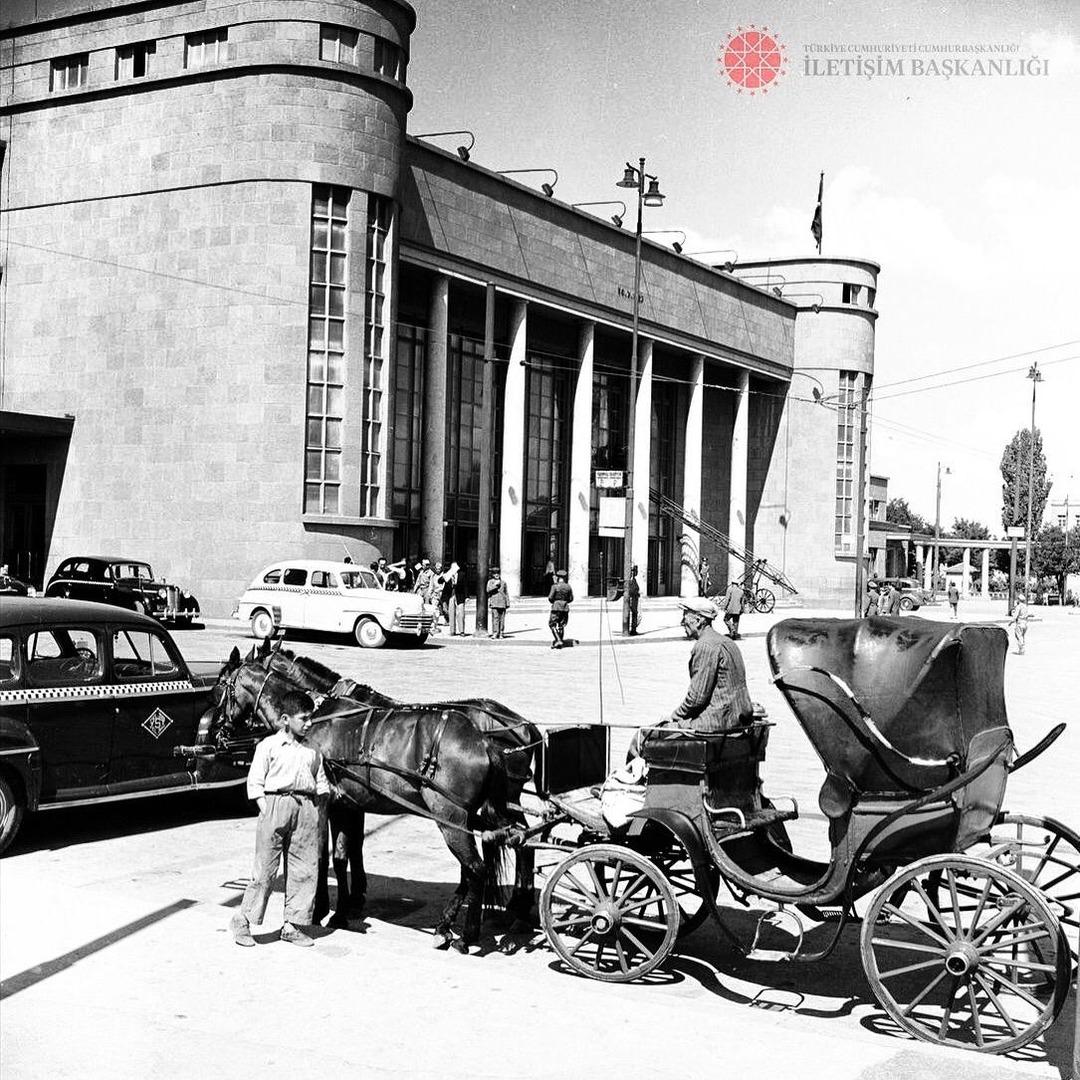 1920'lerden g&uuml;n&uuml;m&uuml;ze... Fotoğraf arşivi dijital medyada