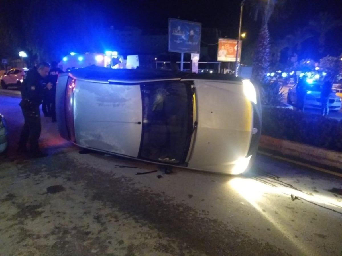 Alkoll&uuml; s&uuml;r&uuml;c&uuml; d&uuml;z yolda takla attı