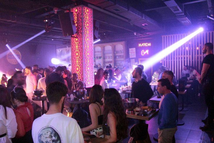 Kuşadası’nda eğlence kışın da sürüyor G3