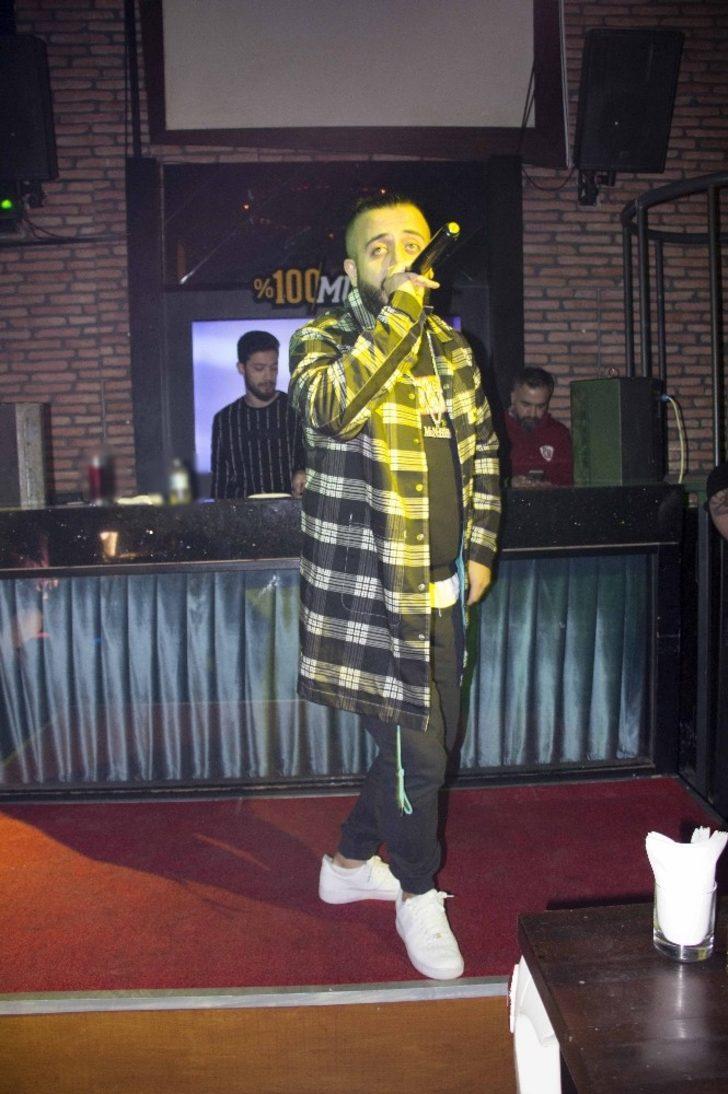 Kuşadası’nda eğlence kışın da sürüyor G5