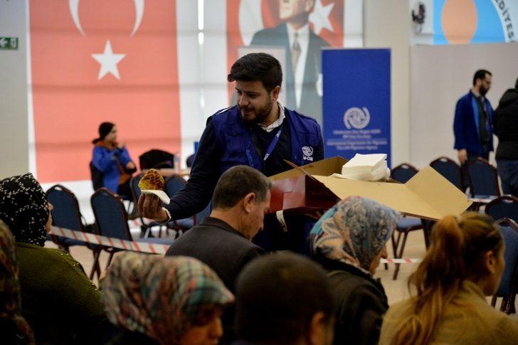 Mersin’de sel mağduru 300 haneye 960’ar lira nakdi yardım yapıldı G2