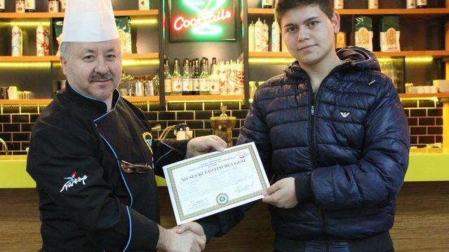 Beyaz Kalpler’de sertifika heyecanı