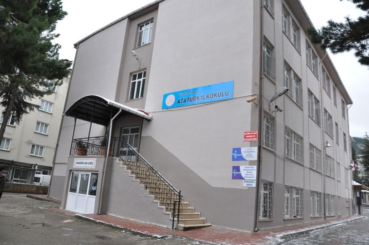 G&uuml;lizar Eren İlkokulu&rsquo;nun adı değişti