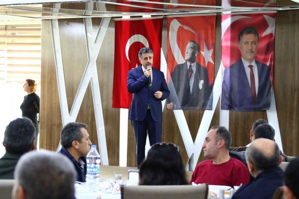 Başkan Sandal, apartman g&ouml;revlileriyle buluştu