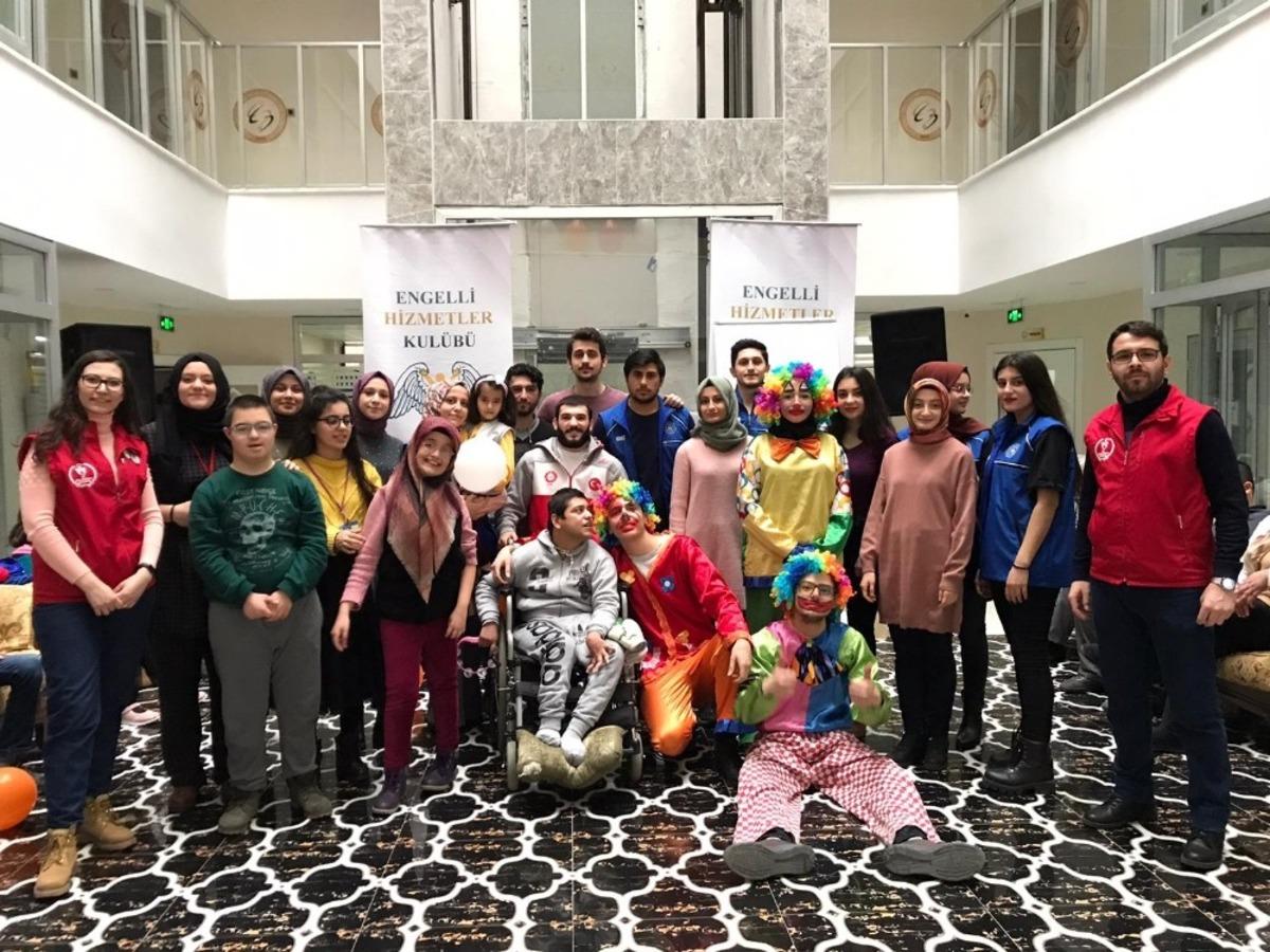 &Ouml;zel &ccedil;ocukları sevindiren etkinlik