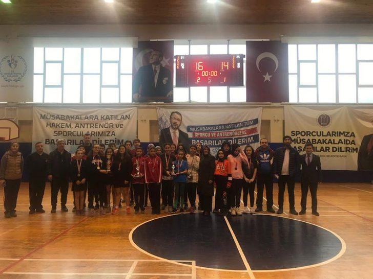 Badminton müsabakaları sona erdi G2