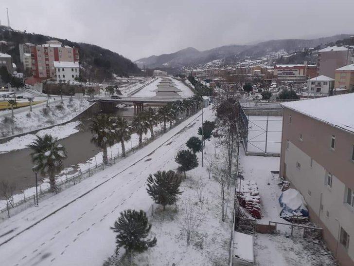 Türkeli, güne beyaz örtüyle uyandı G5