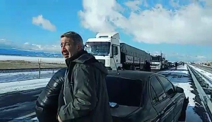 Kaza nedeniyle yolda kilometrelerce kuyruk oluştu G2