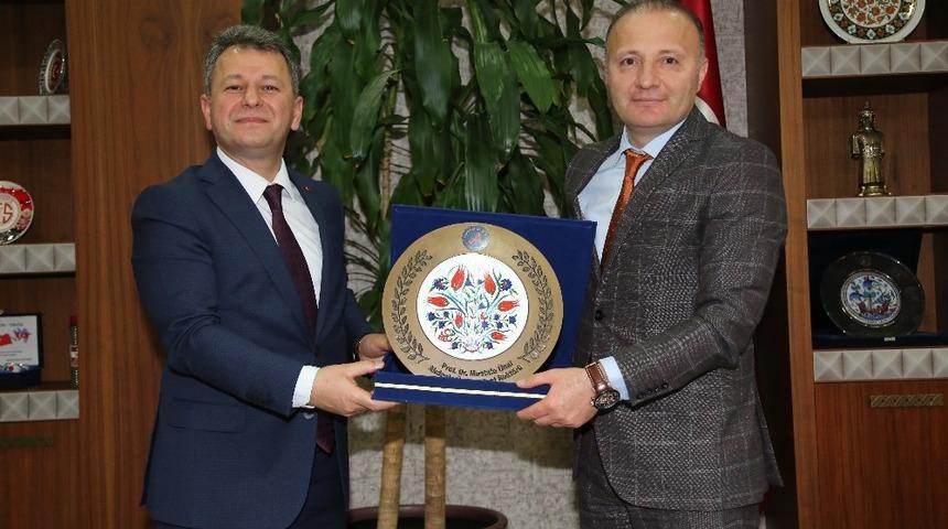 &Ouml;SYM Başkanı Prof.Dr.Ayg&uuml;n&rsquo;den A&Uuml;&rsquo;ye &ouml;vg&uuml;